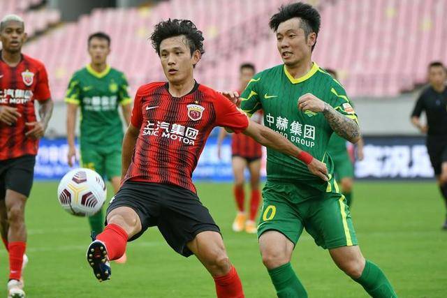 赛前上海海港完成体检——足总杯节点到来,目标明确,资深球员宣示担当 赛前上海海港完成体检——足总杯节点到来,目标明确,资深球员宣示担当